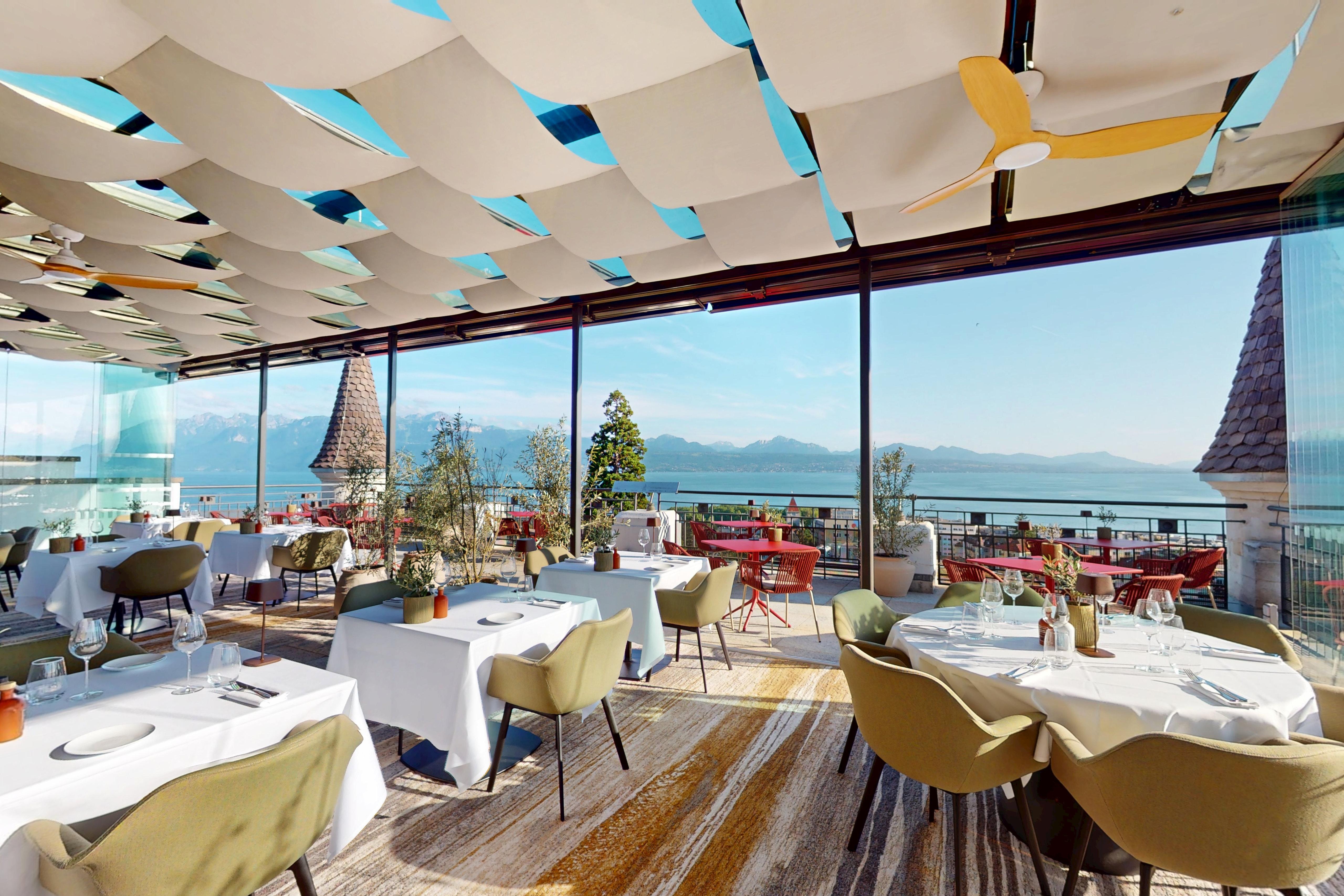 Sky Lounge
