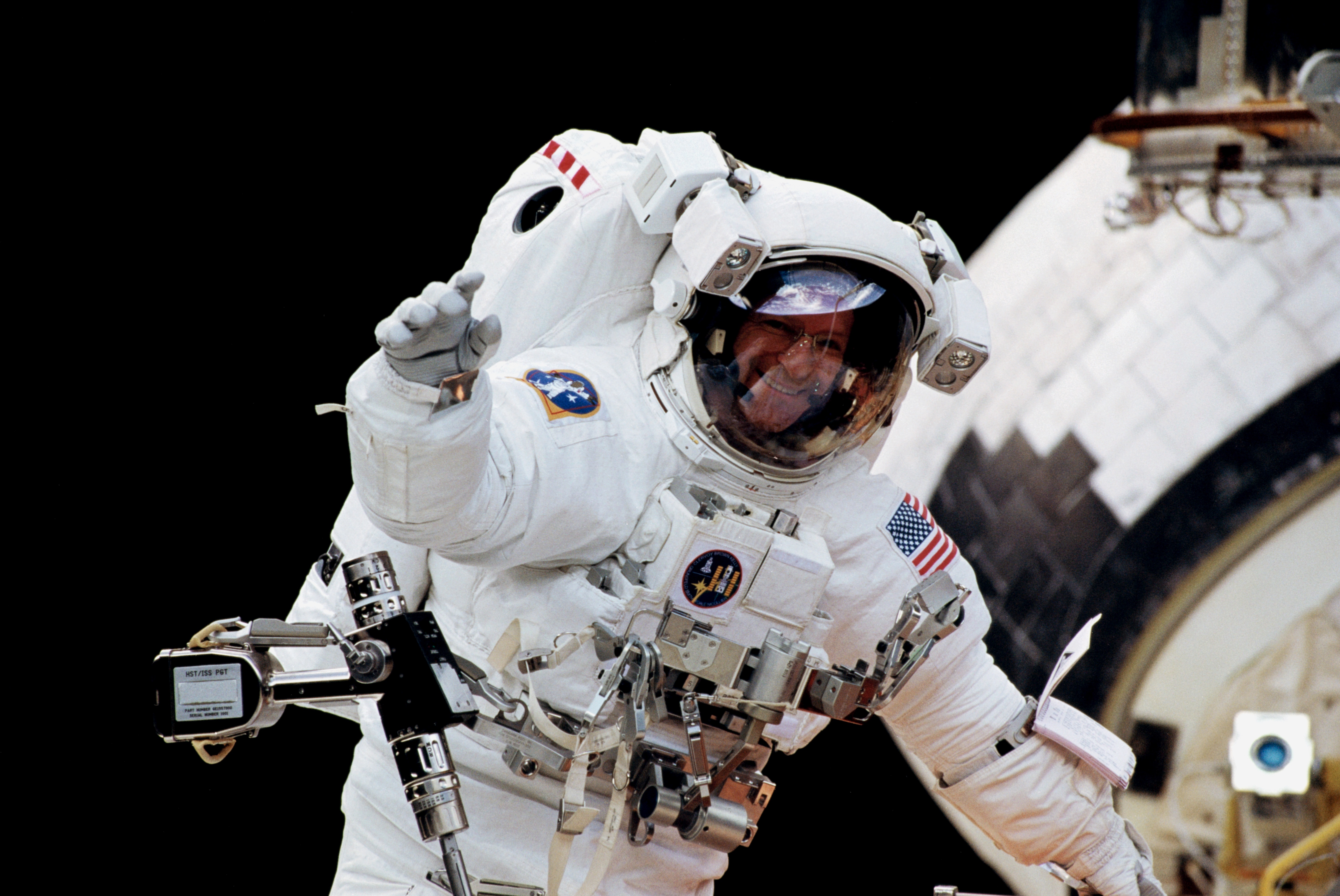 STS-103 EVA2_4
